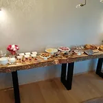 La Roseraie Pensionat 4*