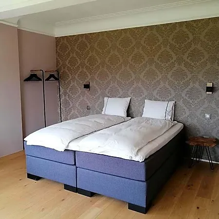 La Roseraie Гостевой дом 4*