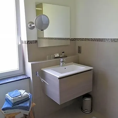 La Roseraie Гостевой дом Ставело