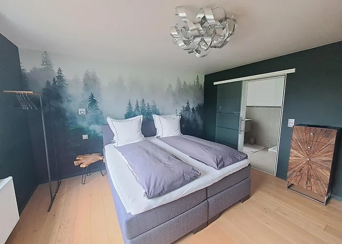 La Roseraie 4* Ставело